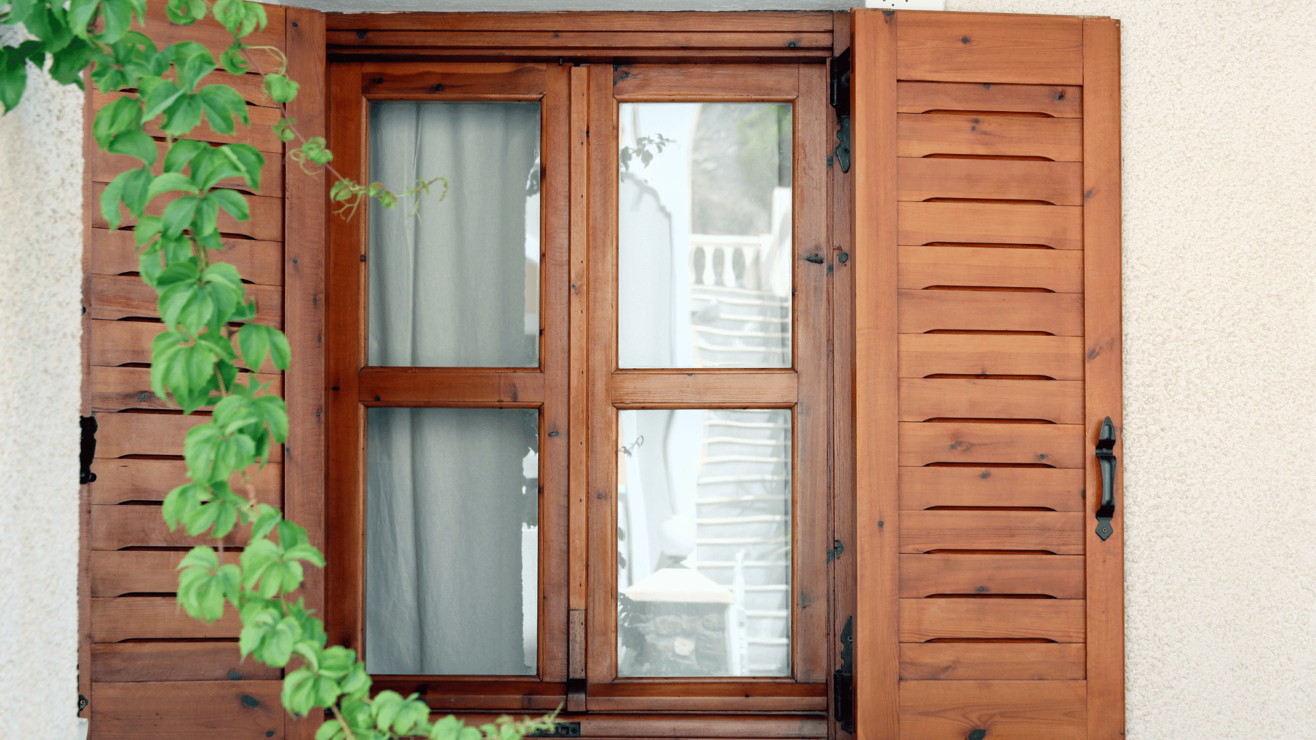 Holzfenster mit Sprossen kaufen